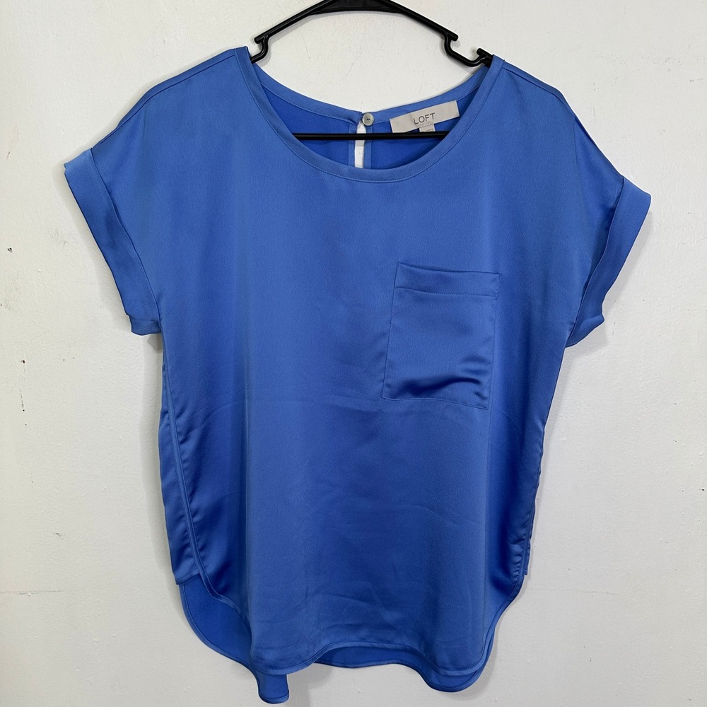LOFT Women Blue Short Sleeve Pocket Blouse Satin Finish Keyhole Back Top Size S